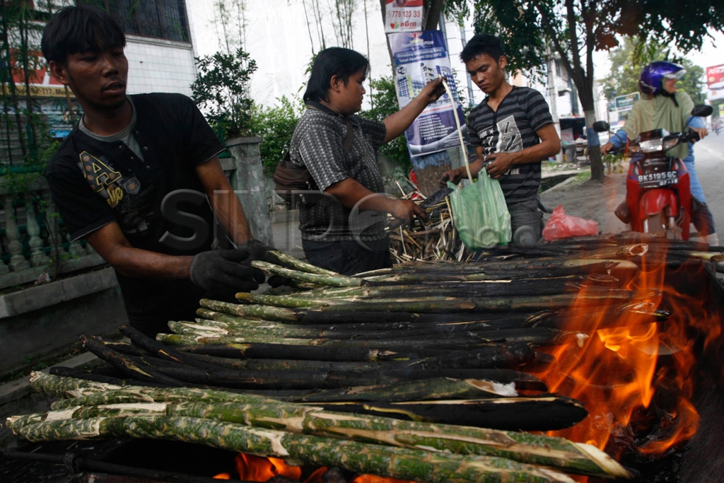 Berbuka dengan Rotan...