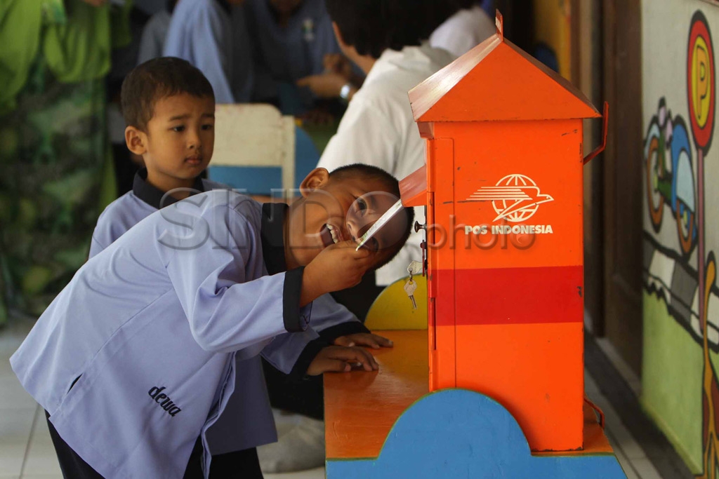 Kirim Kartu Lebaran