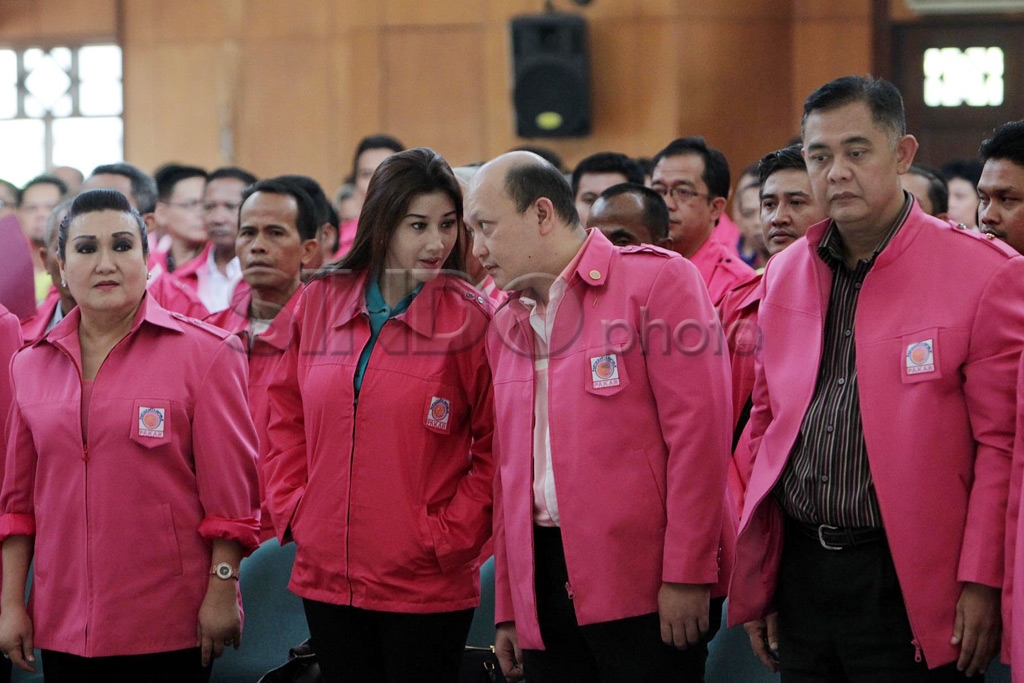 Ari Sigit dan Partainya