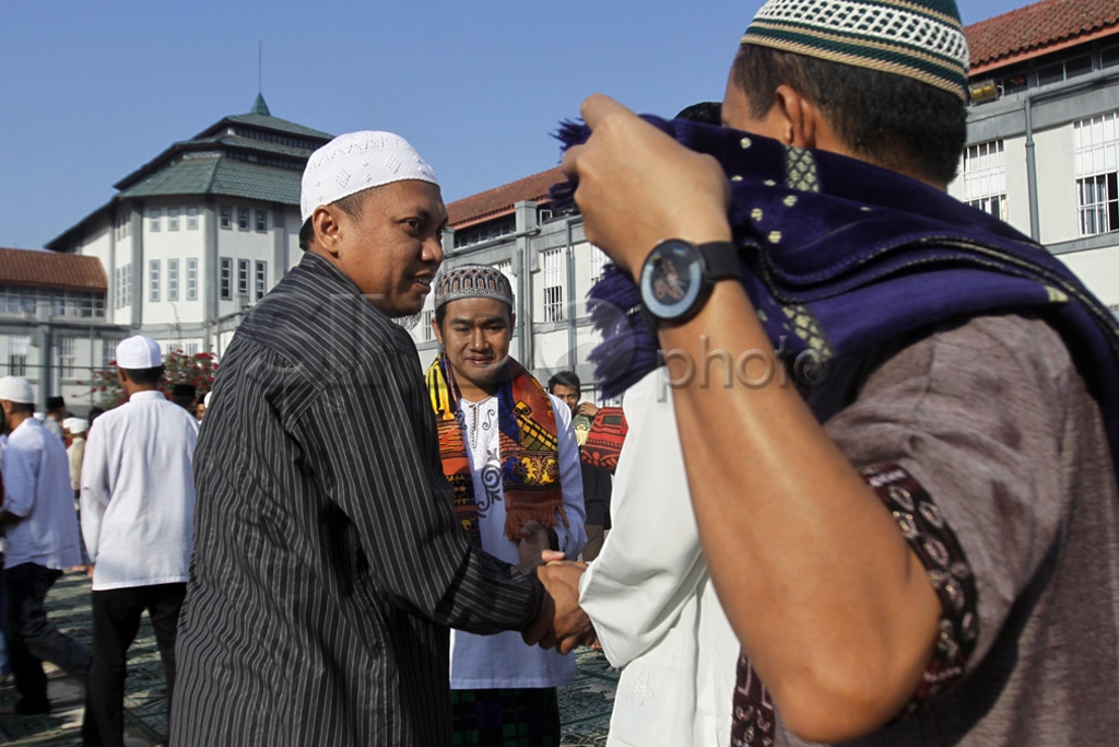 Gayus Shalat Ied