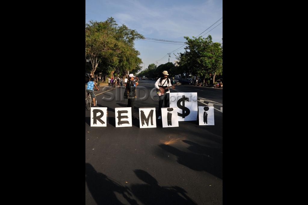 Kritik Obral Remisi