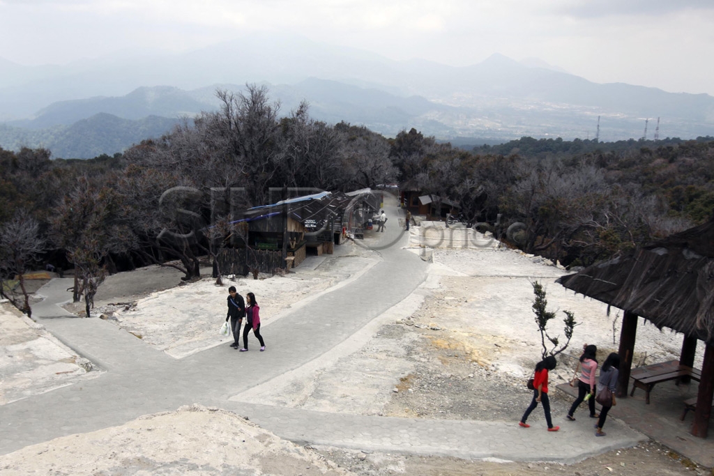 Tangkuban Perahu Waspada