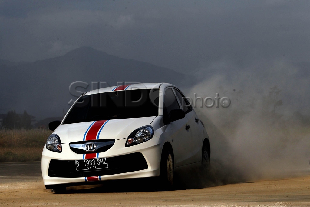 Test Drive Honda Brio