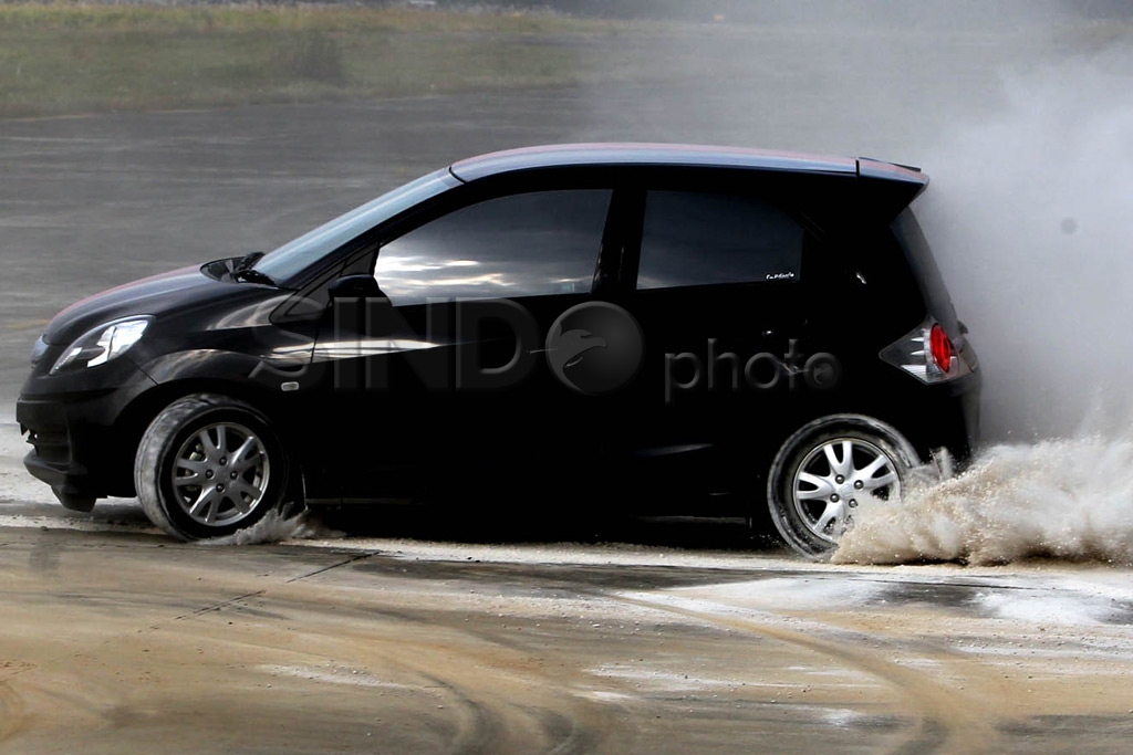 Test Drive Honda Brio