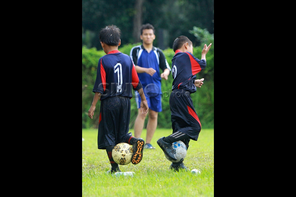 Bimbingan Pemain Lagenda