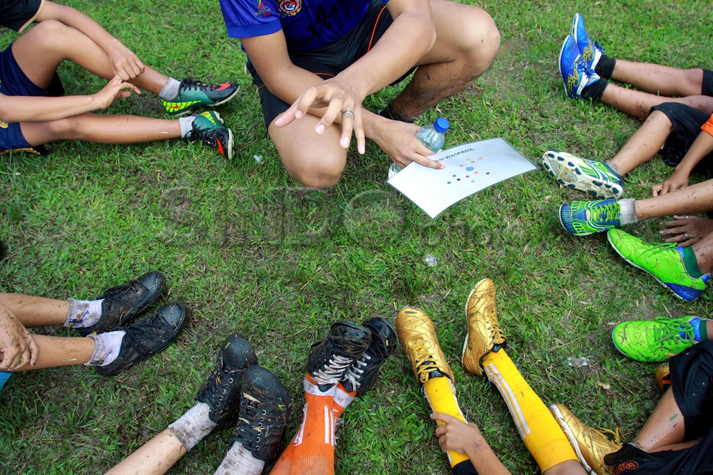 Bimbingan Pemain Lagenda