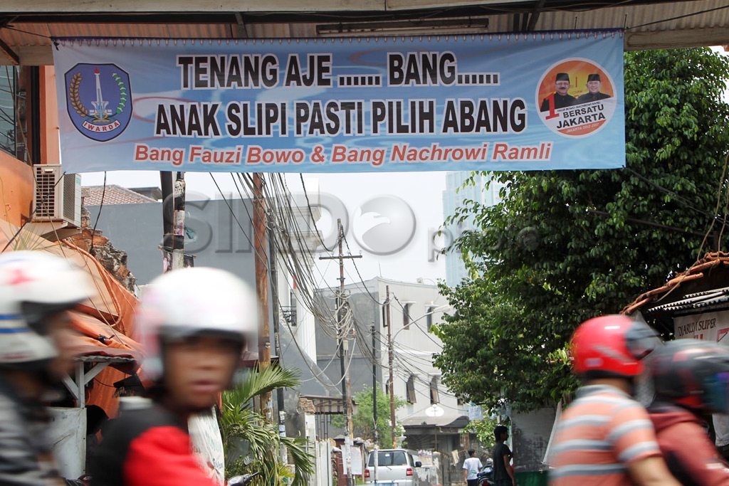 Atribut Pilgub Masih...