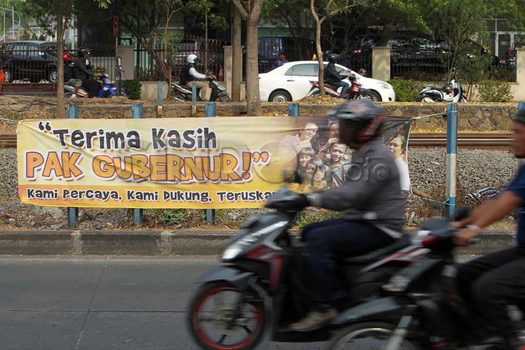 Atribut Pilgub Masih...