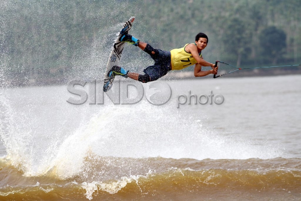 Emas Wakeboard KEPRI