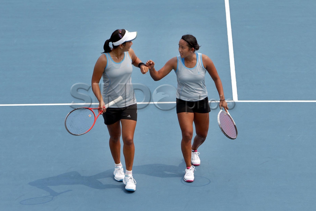 EMAS TENIS GANDA PUTRI...