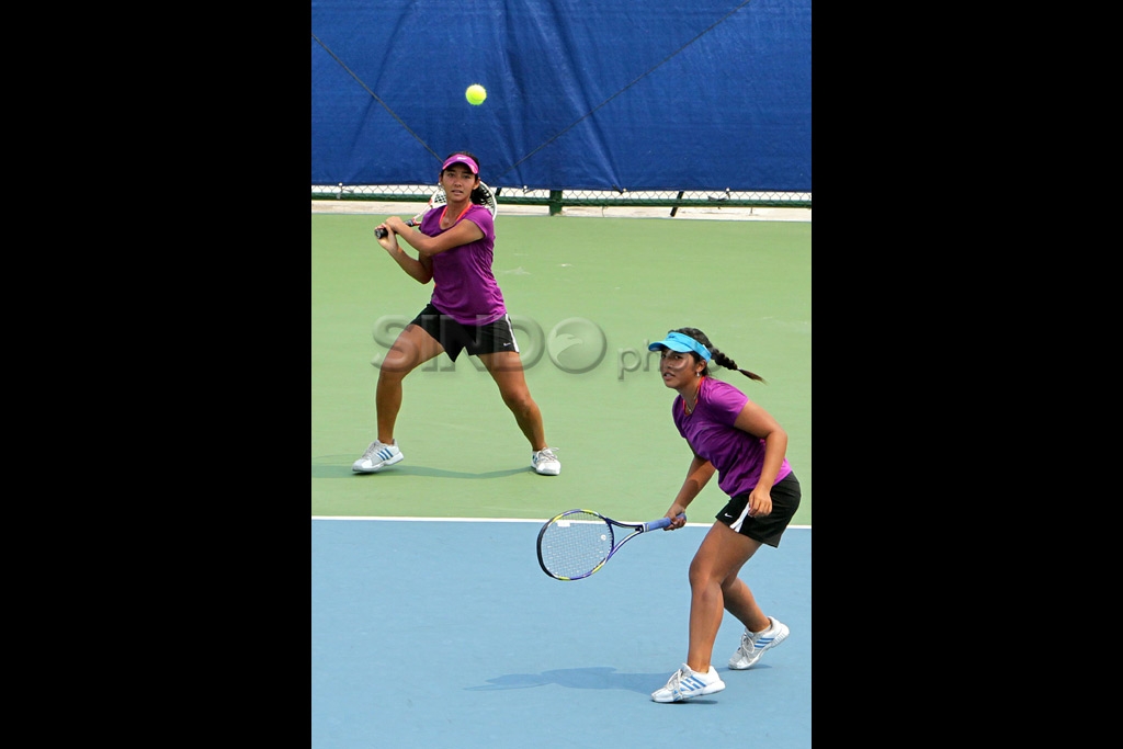 EMAS TENIS GANDA PUTRI...