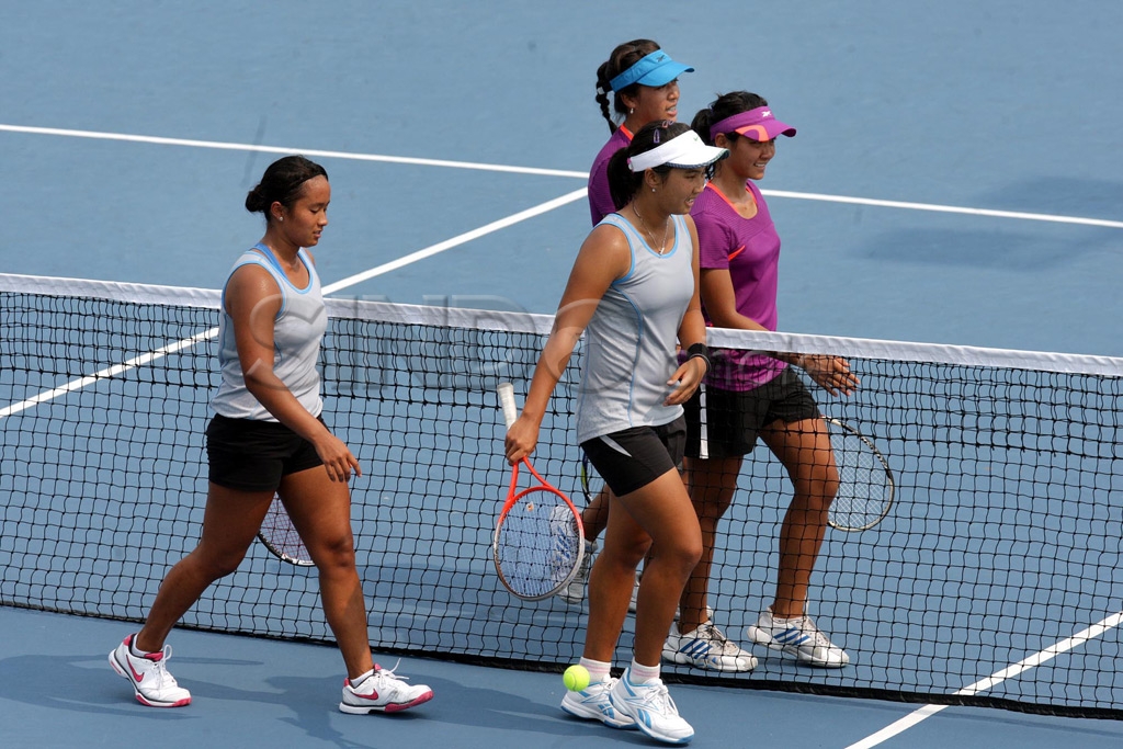 EMAS TENIS GANDA PUTRI...