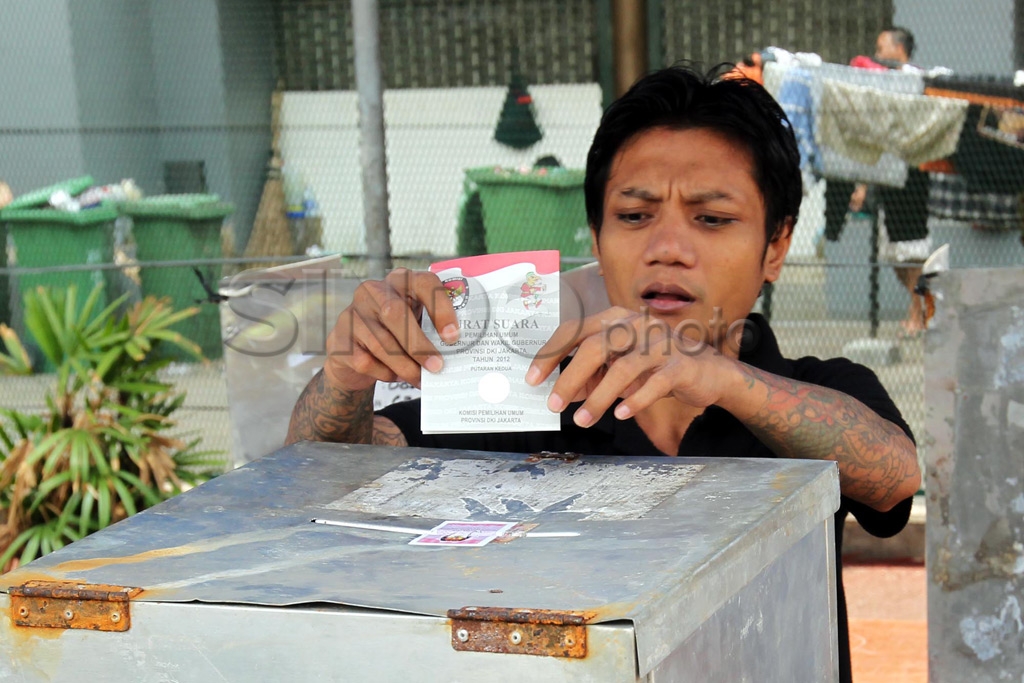 Nyoblos Dalam Penjara