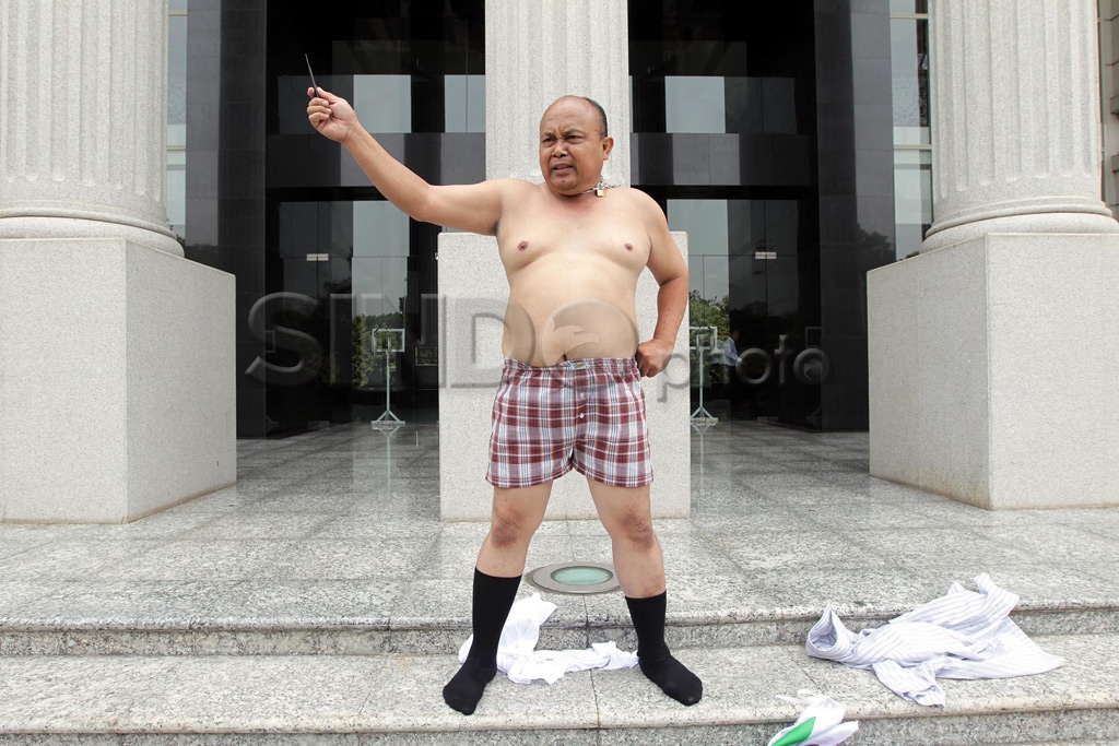 Ijazah Palsu Paku Alam...