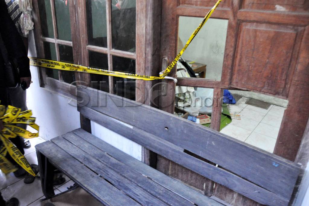 Gerebek Rumah Teroris