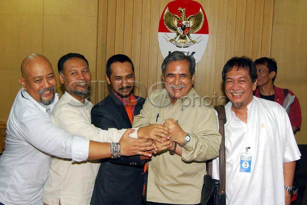 Artis Dukung KPK