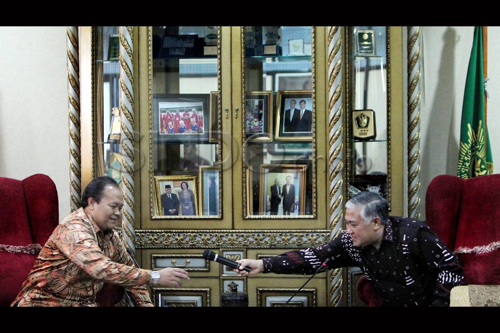 Bahas Masalah Bangsa