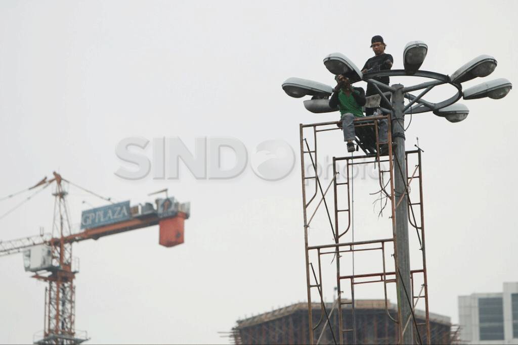 Perbaikan lampu jalan