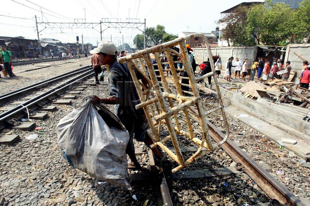 Stasiun Duri Bersih...