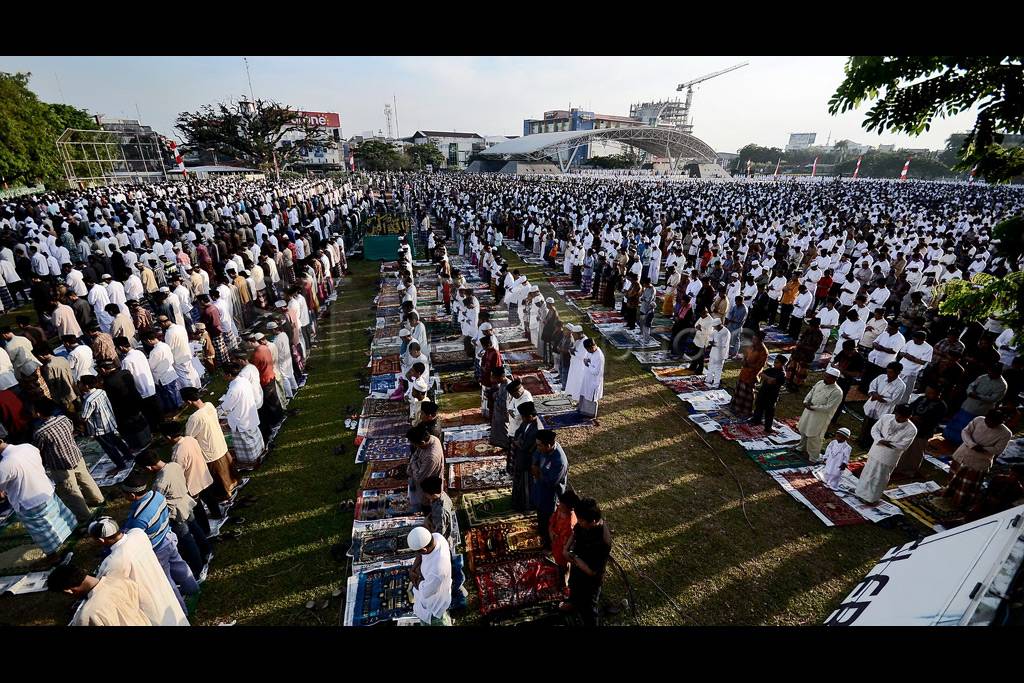 Shalat Di Karebosi