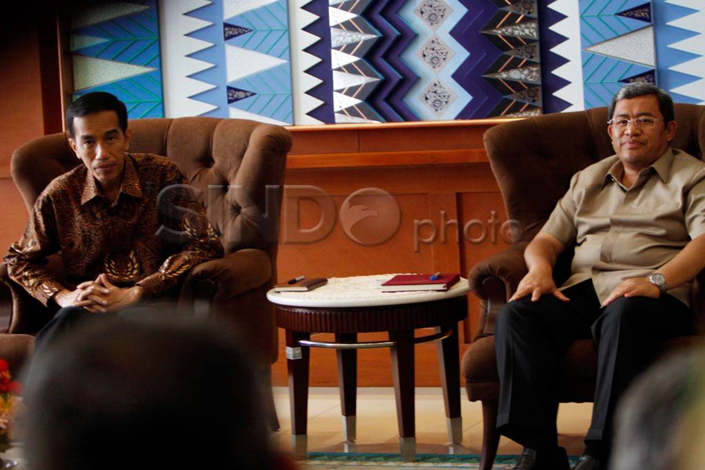 Jokowi Bertemu Ahmad...