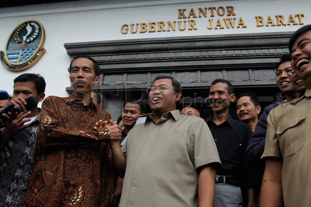 Jokowi Bertemu Ahmad...