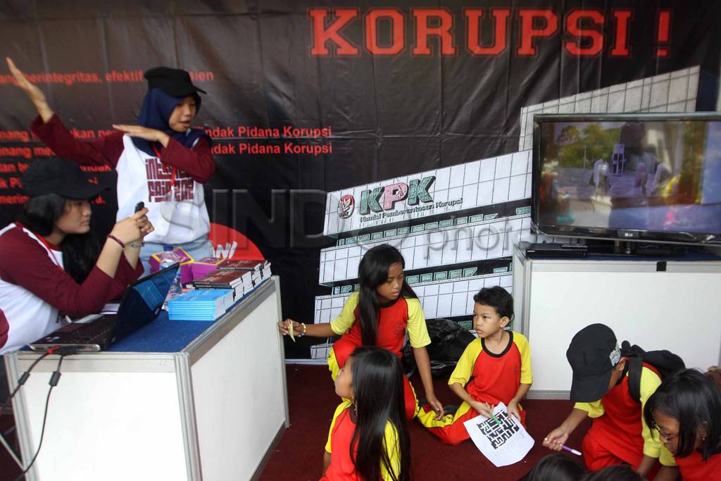 Ayo Tendang Koruptor