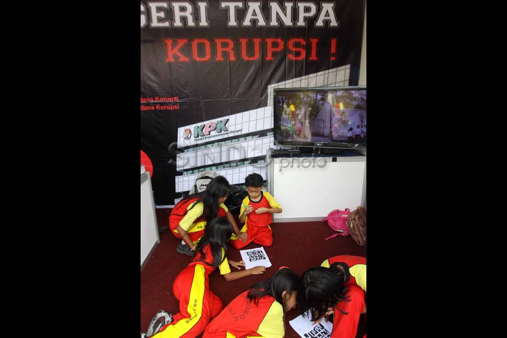 Ayo Tendang Koruptor