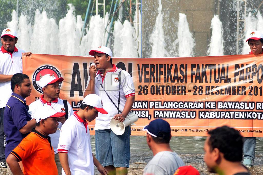 Awasi Pelanggaran Pemilu