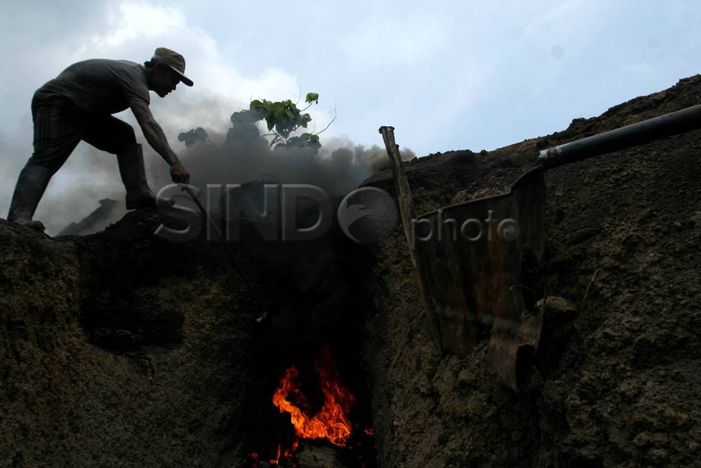 Penambang Minyak Tradisional