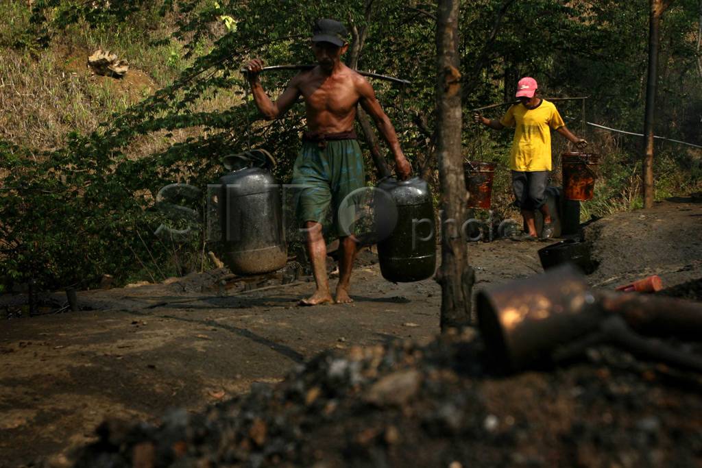 Penambang Minyak Tradisional