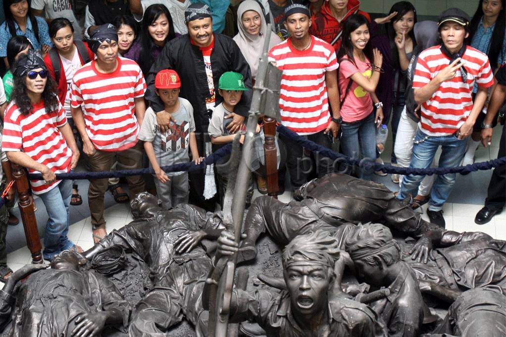 Slank Kunjungi Museum