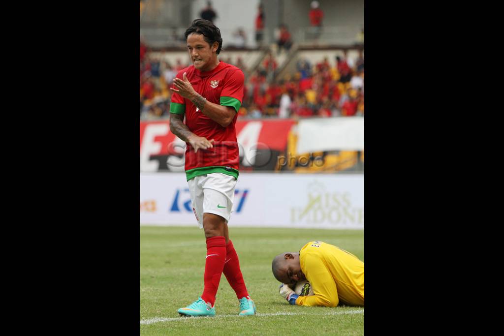 Timnas Kalahkan Timor...