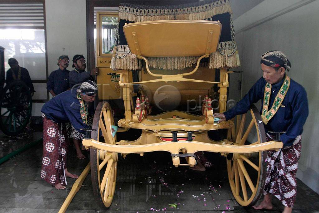 Jamasan Kereta Paku...