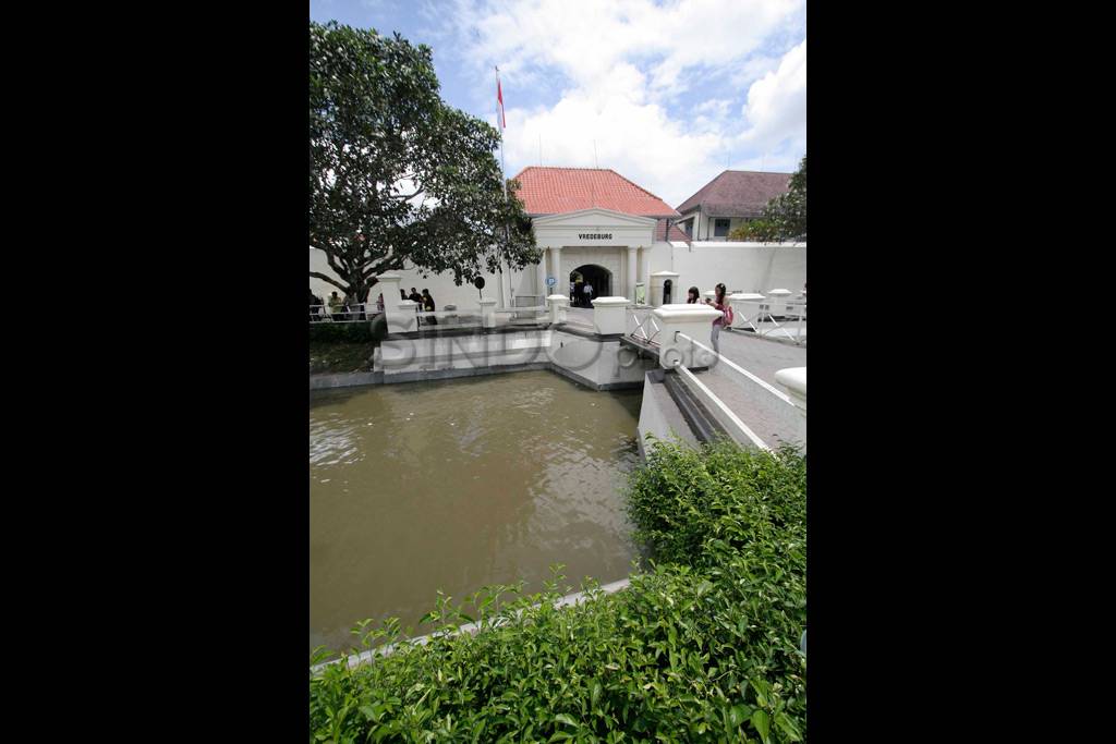 Proyek Parit Benteng...
