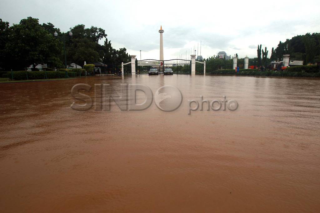 Istana Dikepung Banjir