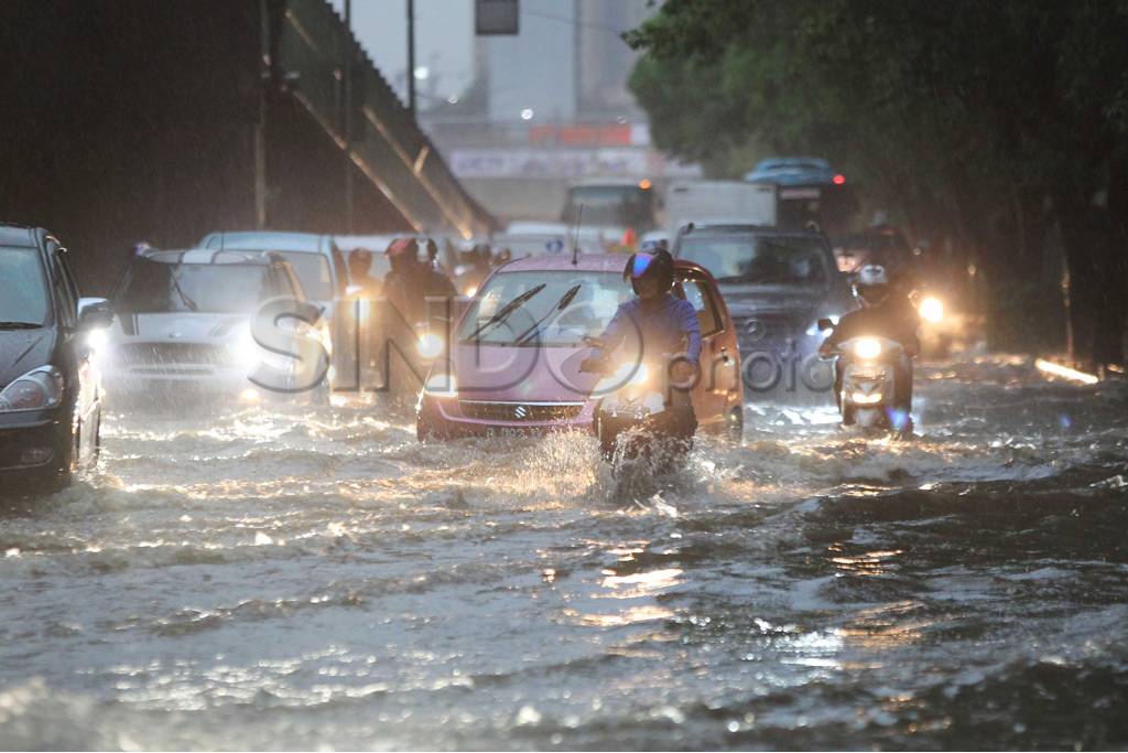 Hujan Lagi Banjir Lagi