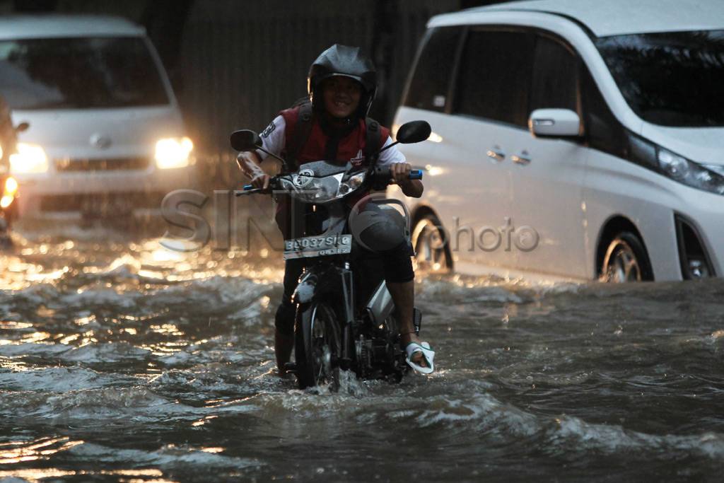 Hujan Lagi Banjir Lagi