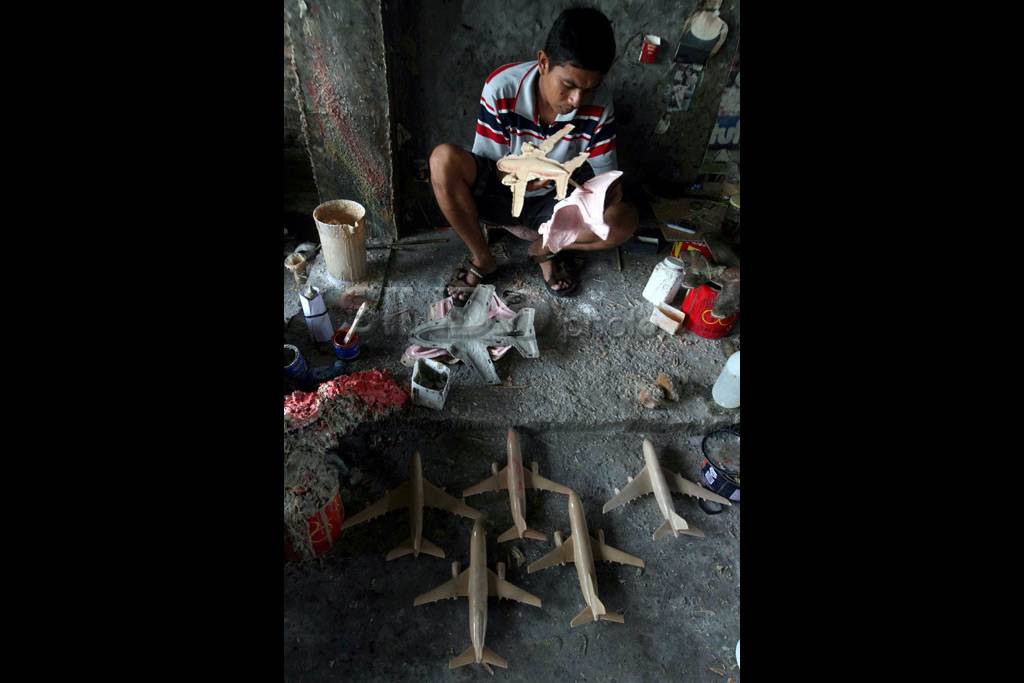 Miniatur Pesawat