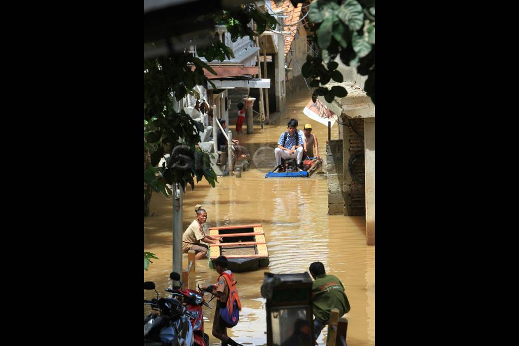 Banjir Kiriman Rendam...