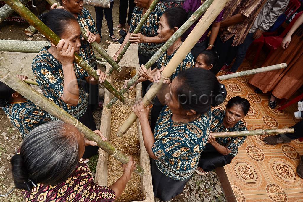 Upacara Pemakaman Rambu...