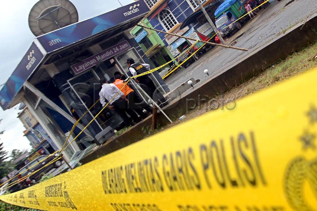 Gerai ATM Diledakkan...