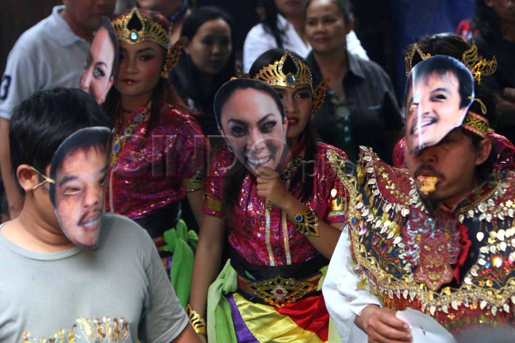 Kuda Lumping Kesurupan...
