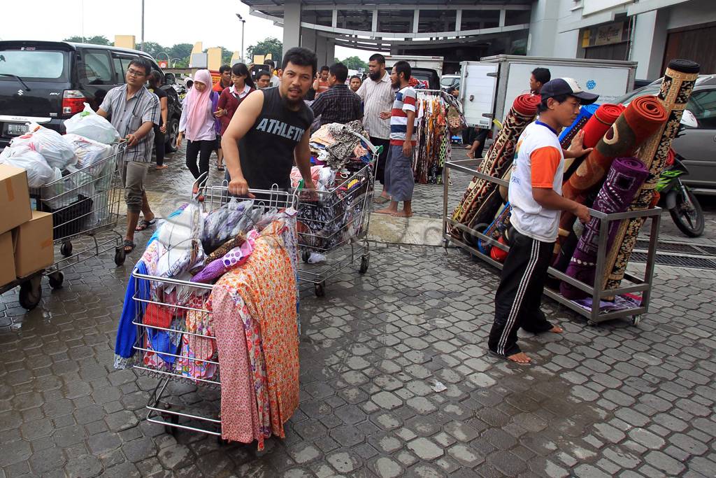 Mega Bekasi Hypermall...