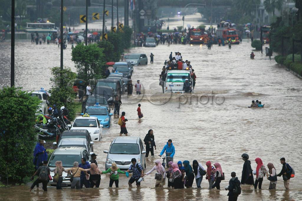 Bundaran HI Terendam