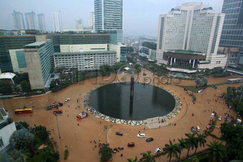 Bundaran HI Terendam