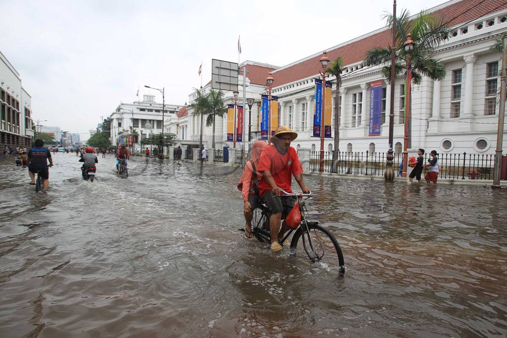 Stasiun Kota Terendam...