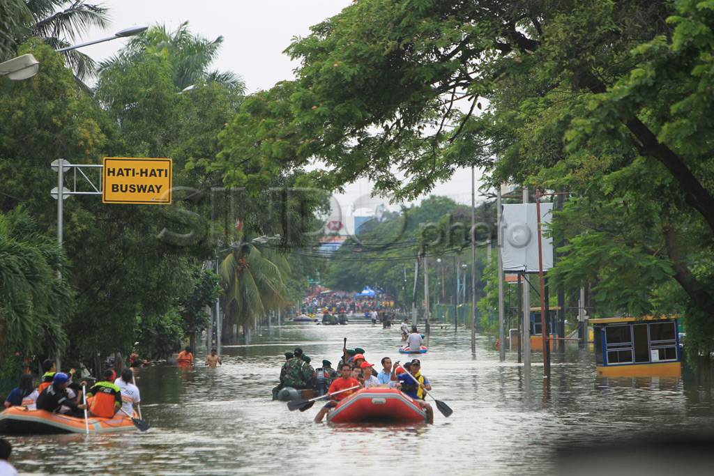 Pluit Berangsur Surut