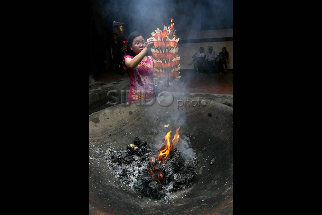 Ritual Menaikan Dewa...