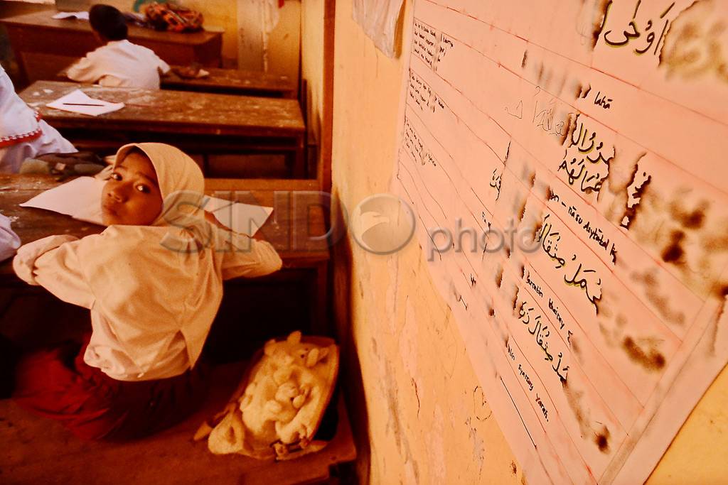 Sekolah Beratap Terpal